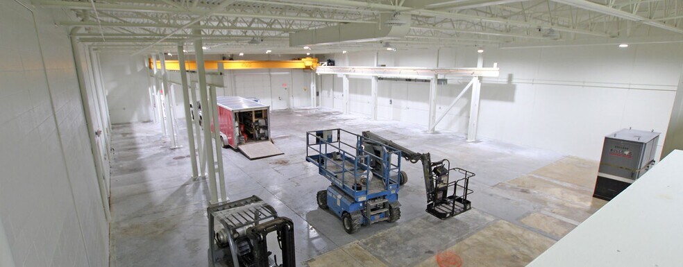 More Photos Of 4224 Martin Rd, Commerce Township Warehouse For Lease