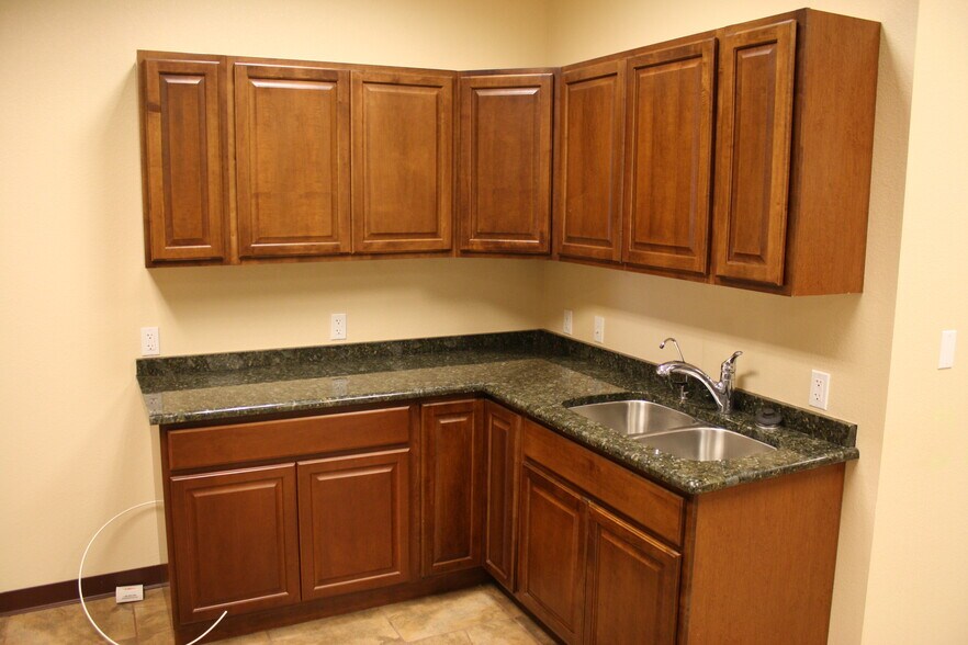 More Photos Of 3048 N Cessna Ave, Casa Grande Warehouse For Lease