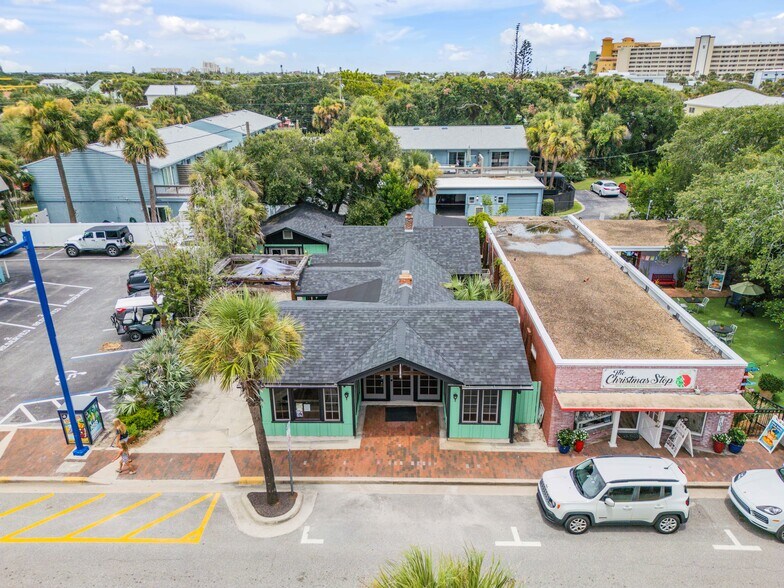 More Photos Of 304 Flagler Ave, New Smyrna Beach Storefront For Sale