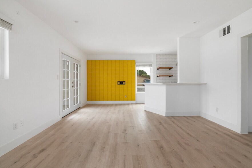 More Photos Of 68080 Risueno Rd, Cathedral City Apartments For Sale