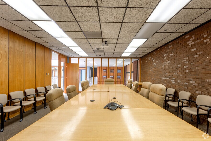 More Photos Of 401 N 28th St, Billings Office For Sale