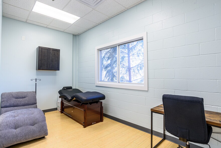 More Photos Of 100 Corporate Dr, Trumbull Office For Sale