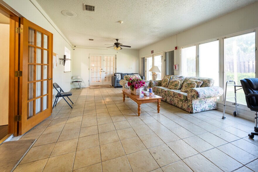 More Photos Of 621 NW 76th Ave, Plantation Assisted Living For Sale