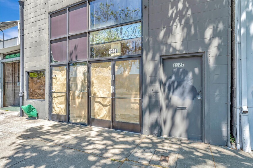 More Photos Of 1227 San Pablo Ave, Berkeley Storefront For Sale