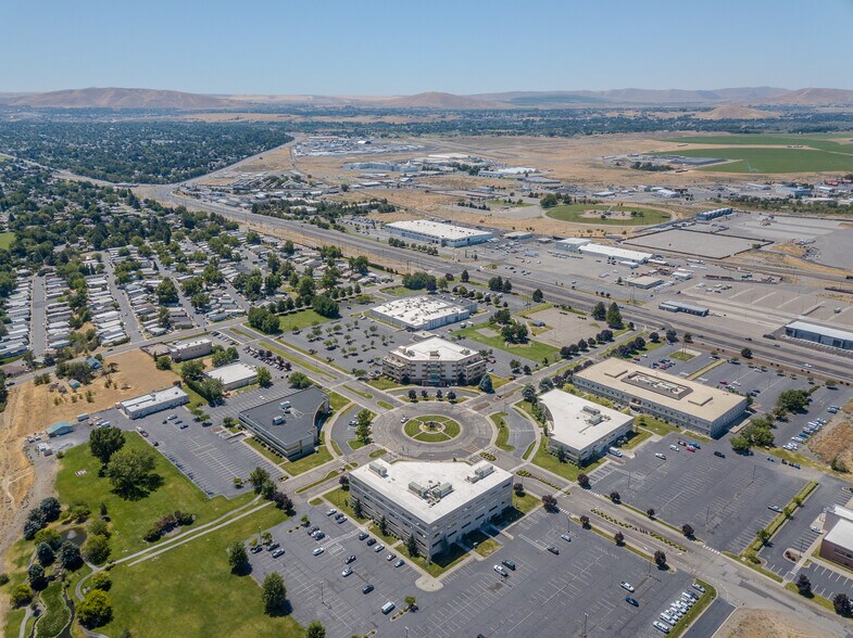 More Photos Of 2425 Stevens Center Pl, Richland Office For Lease