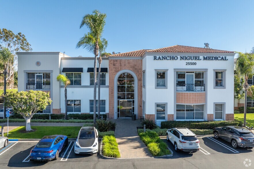 More Photos Of 25500 Rancho Niguel Rd, Laguna Niguel Medical For Lease