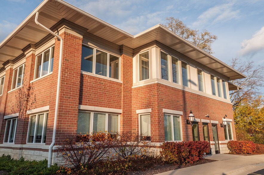 More Photos Of 2455 Dean St, St Charles Medical For Lease