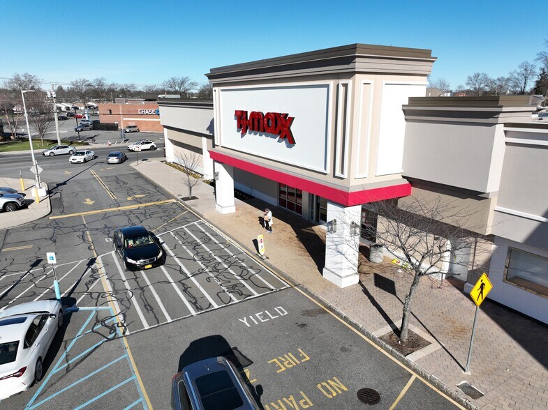 More Photos Of 401-419 S Oyster Bay Rd, Plainview Unknown For Lease