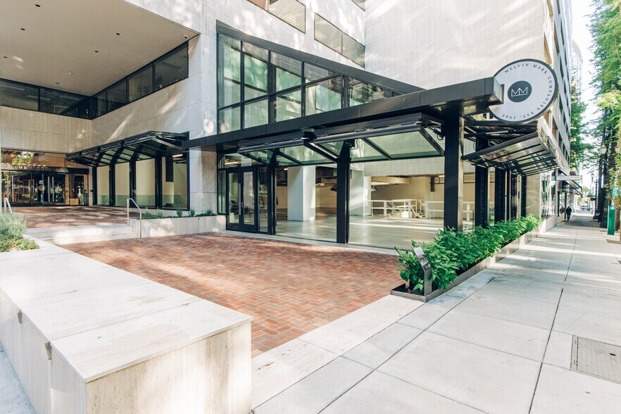 More Photos Of 111 SW Columbia St, Portland Office For Lease
