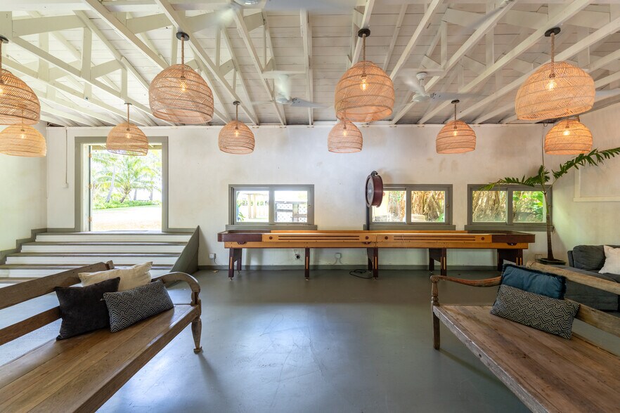 More Photos Of 65 Hana Hwy, Paia Restaurant For Sale