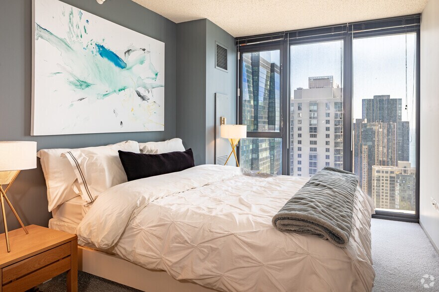 More Photos Of 225 N Columbus Dr, Chicago Multifamily For Sale