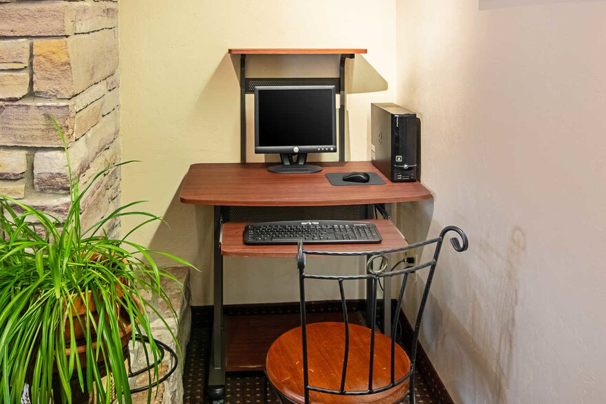 More Photos Of 37760 US Highway 50, Gunnison Hotel For Sale