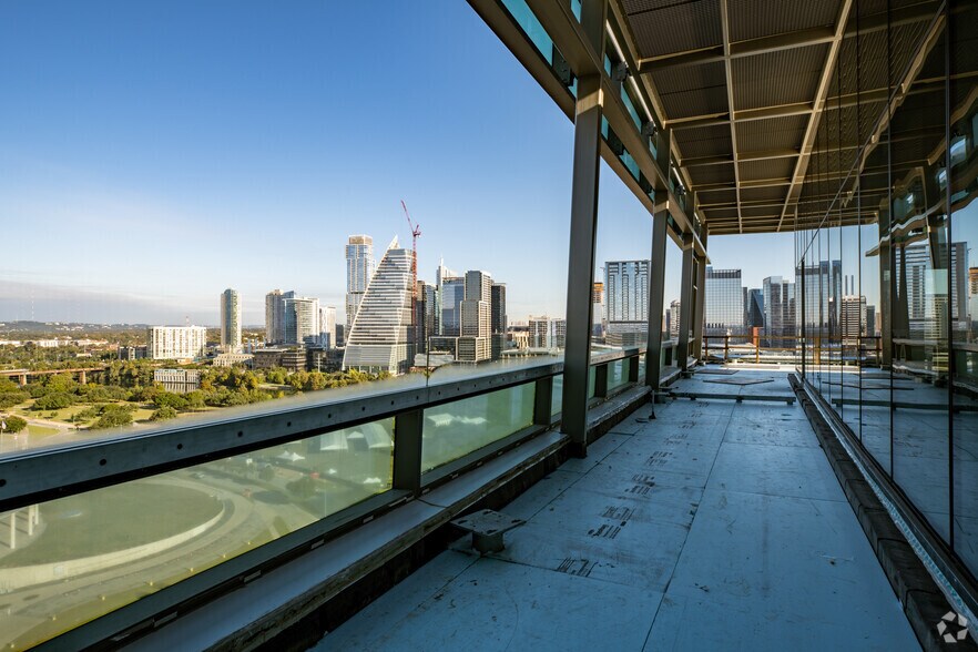 More Photos Of 401 S 1st St, Austin Office For Sale