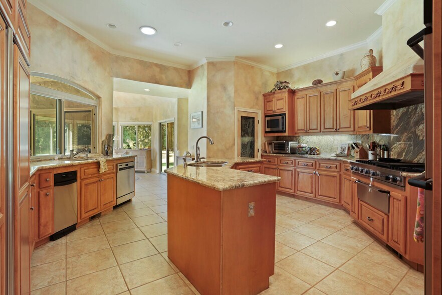 More Photos Of 24521 N McIntire Rd, Clements Land For Sale