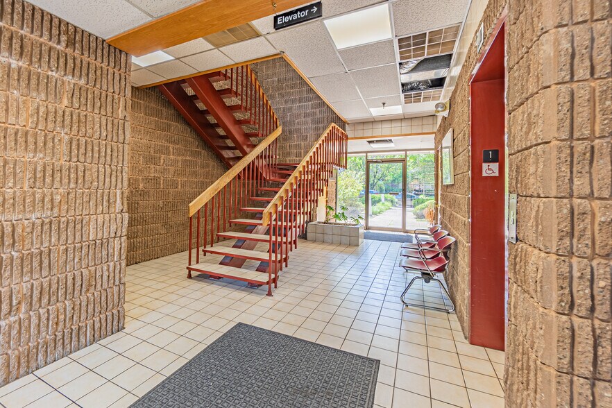 More Photos Of 35-37 Progress St, Edison Medical For Sale