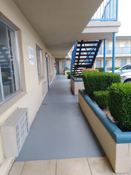 More Photos Of 1214 E Route 66 Blvd, Tucumcari Hotel For Sale