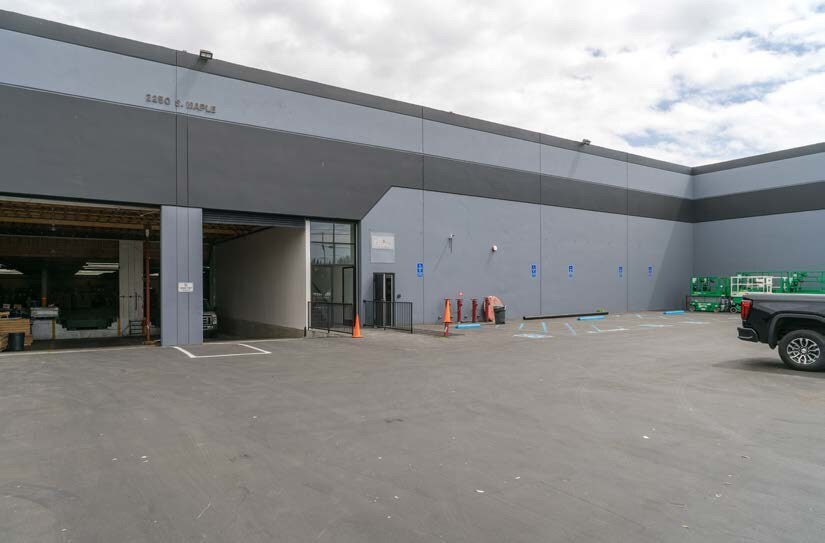More Photos Of 2250 Maple Ave, Los Angeles Warehouse For Lease