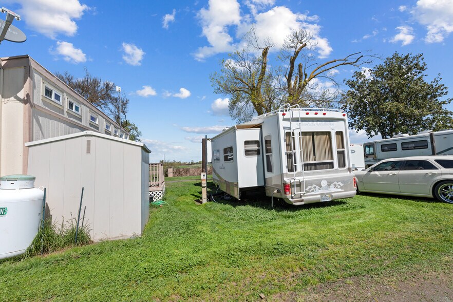 More Photos Of 711 W Brannan Island Rd, Isleton Trailer Camper Park For Sale