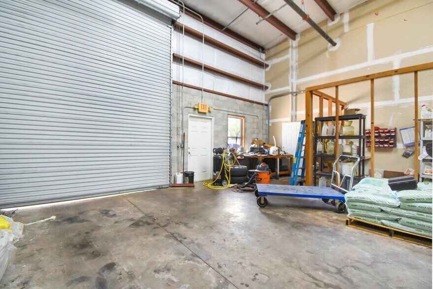 More Photos Of 1761 Dobbs Rd, Saint Augustine Warehouse For Lease