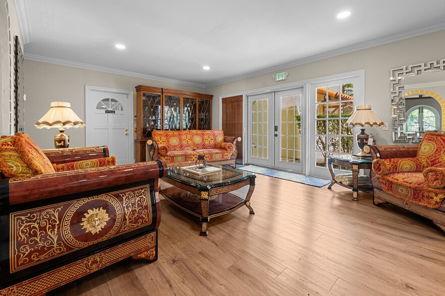 More Photos Of 1608 Lake Ave, West Palm Beach Hotel For Sale