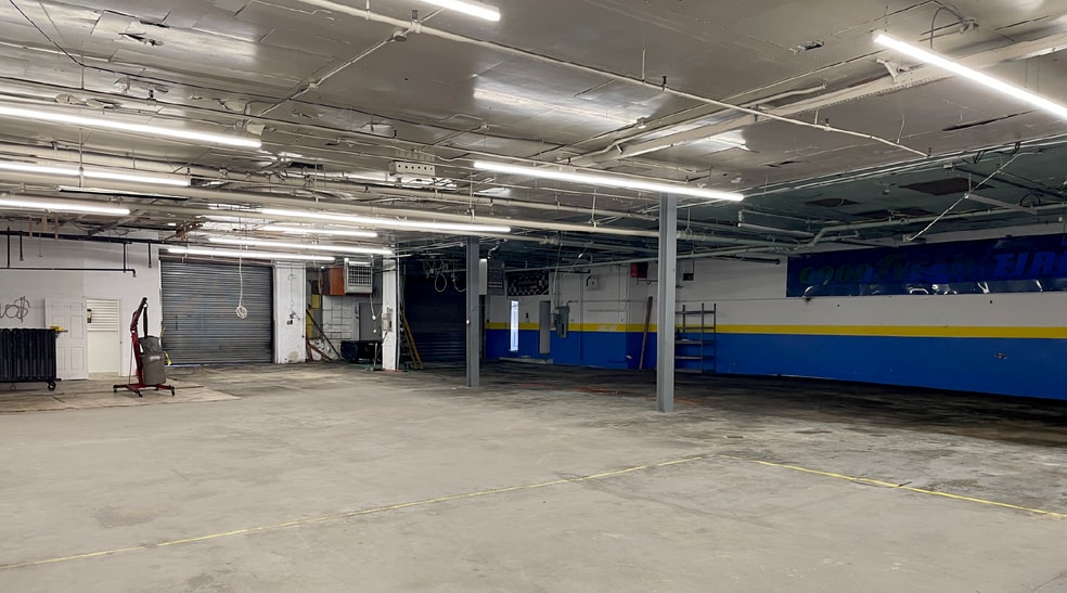 More Photos Of 4301 39th St, Long Island City Warehouse For Sale