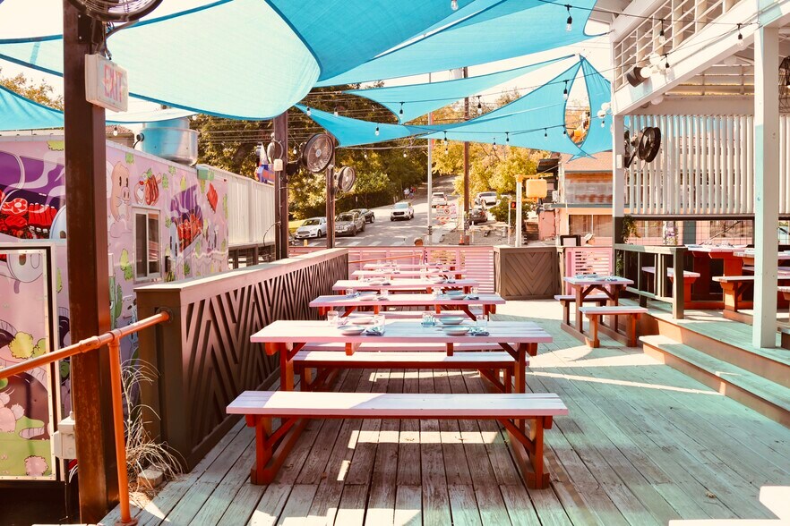 More Photos Of 1530 Barton Springs Dr, Austin Restaurant For Lease