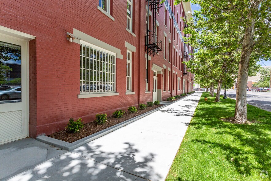 More Photos Of 101-155 N 400 W, Salt Lake City Office For Lease