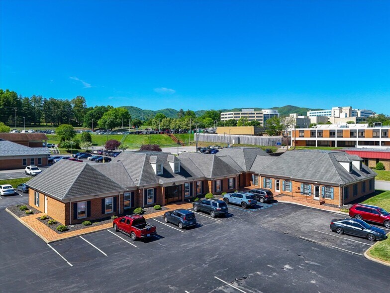 Primary Photo Of 1932-1940 Braeburn Dr, Salem Medical For Lease