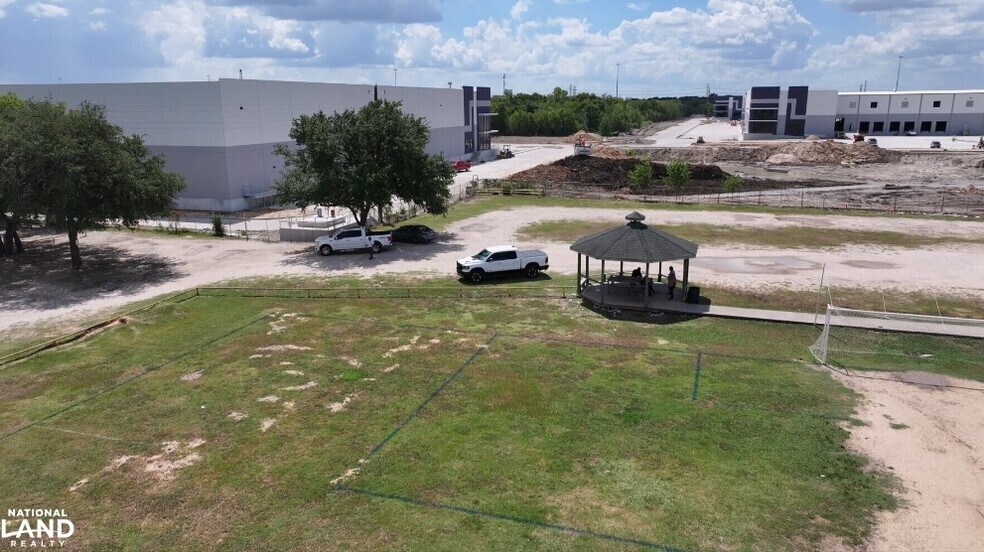 More Photos Of 11225 Forbes Rd, Houston Land For Sale