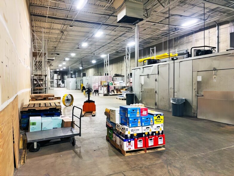 More Photos Of 1165A N DuPont Hwy, Dover Warehouse For Lease