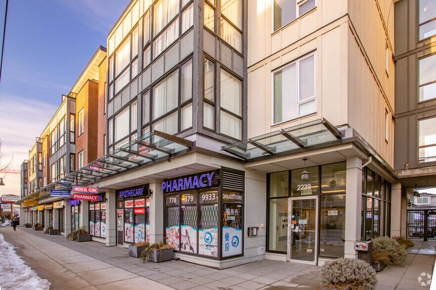 More Photos Of 2245-2261 Kingsway, Vancouver Storefront For Sale