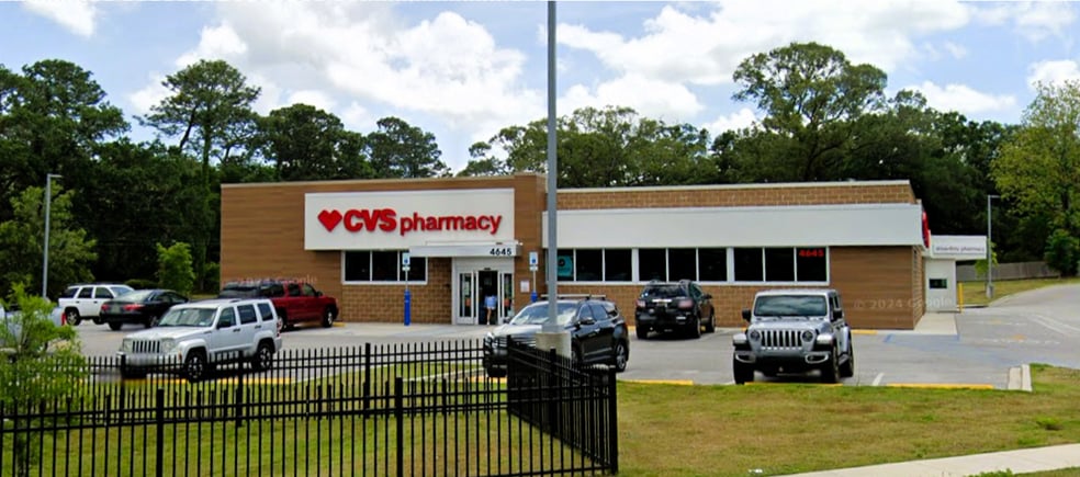 Primary Photo Of 4645 Airport Blvd, Mobile Drugstore For Lease