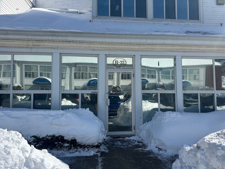 More Photos Of 246 Federal Rd, Brookfield Veterinarian Kennel For Sale