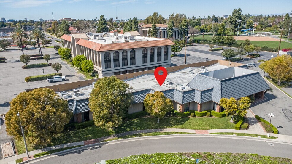 More Photos Of 550 N Golden Circle Dr, Santa Ana Office For Lease