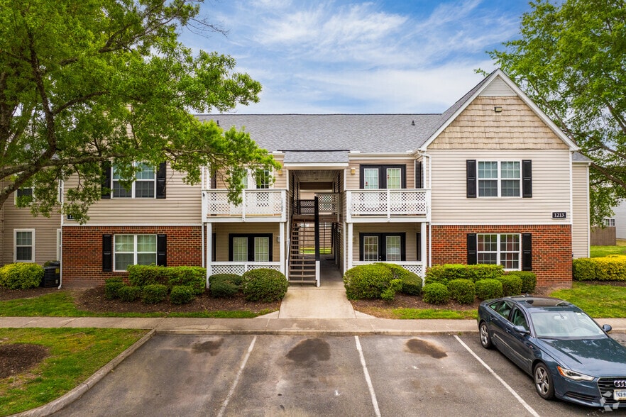 More Photos Of 1201 Edenham Ct, Virginia Beach Apartments For Sale