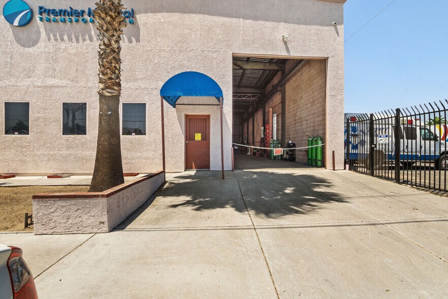 Primary Photo Of 484 E Redlands Blvd, San Bernardino Auto Repair For Sale