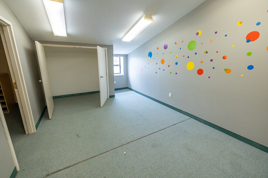 More Photos Of 800 SW 150 Hwy, Lee's Summit Office For Sale