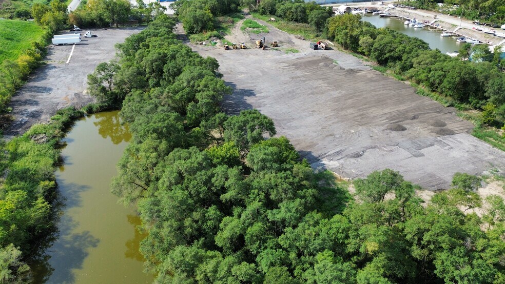 More Photos Of 956 E 138th St, Chicago Land For Lease