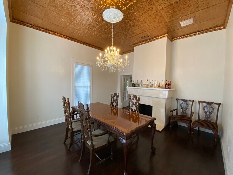 More Photos Of 117 S French Ave, Sanford Restaurant For Lease