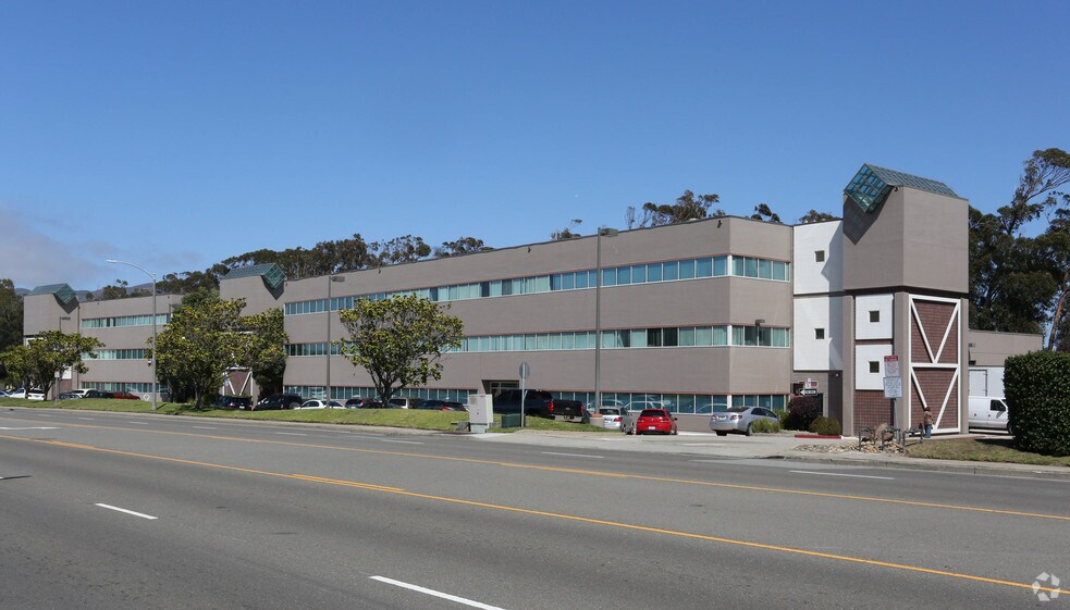 More Photos Of 1435-1475 Huntington Ave, South San Francisco Showroom For Sale