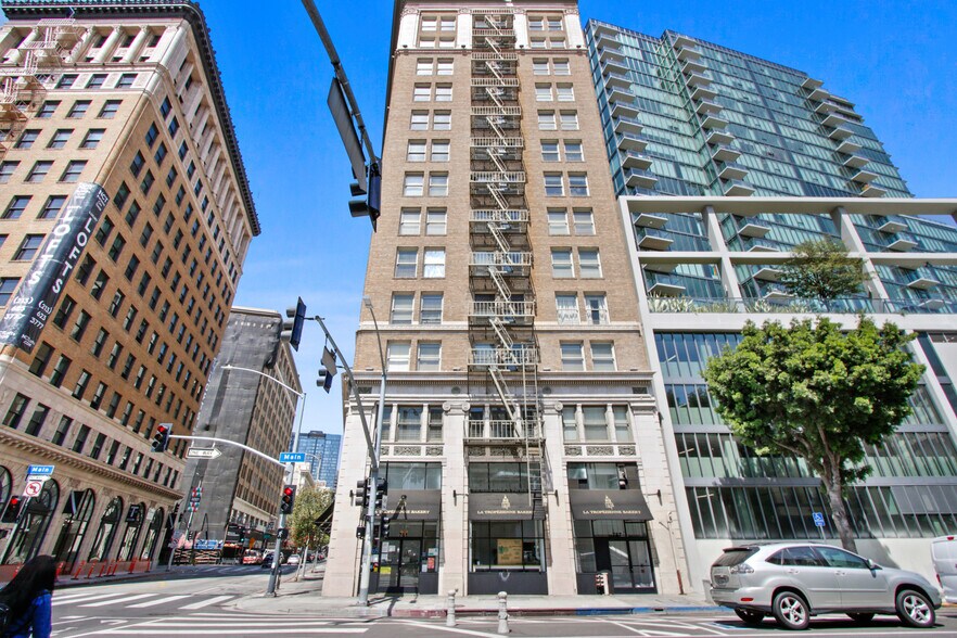 More Photos Of 755 S Spring St, Los Angeles Apartments For Lease