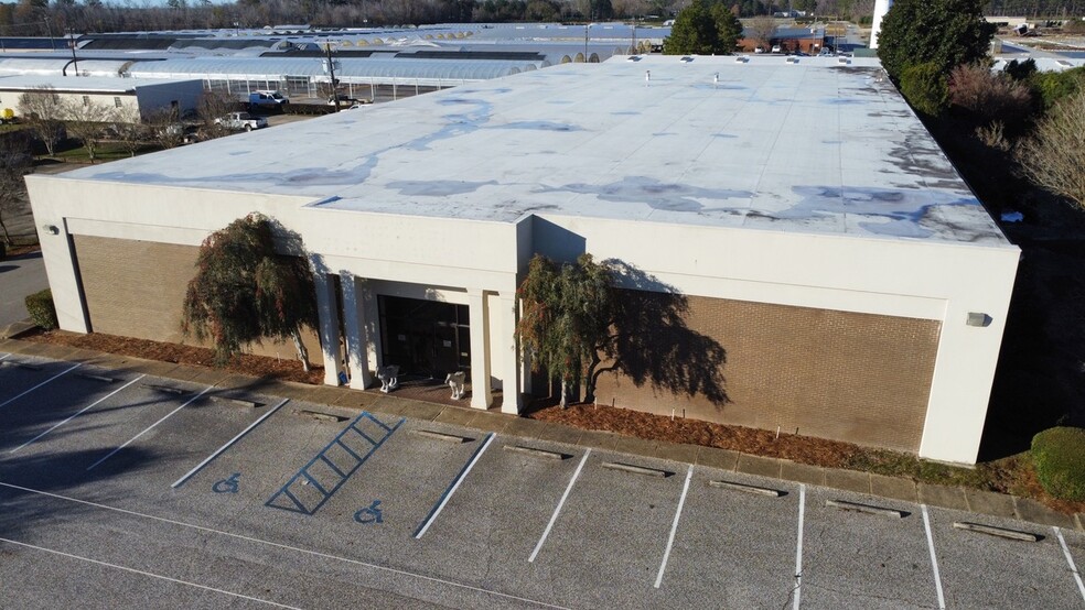 Primary Photo Of 3601 Capital Florist, Montgomery Showroom For Lease