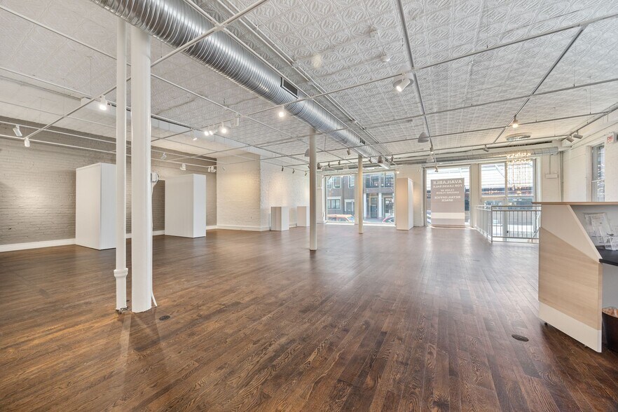 More Photos Of 1910 W North Ave, Chicago Storefront Retail Residential For Lease
