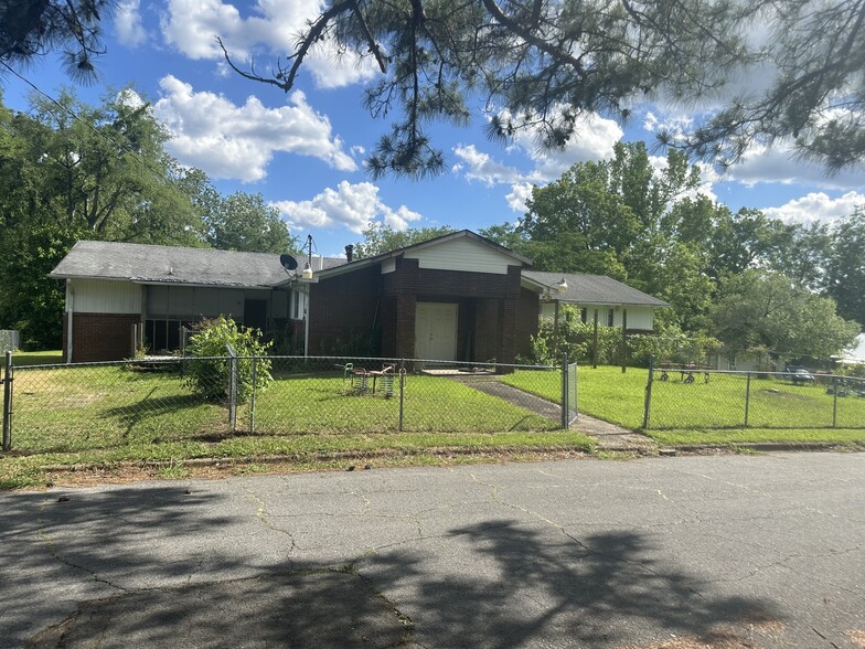 Primary Photo Of 1130 Hurst St, Gadsden Religious Facility For Sale