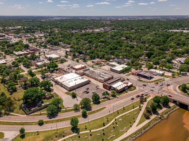 More Photos Of 470 N Seneca St, Wichita Warehouse For Sale