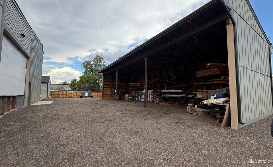 More Photos Of 701 7th Ave, Hudson General Retail For Sale