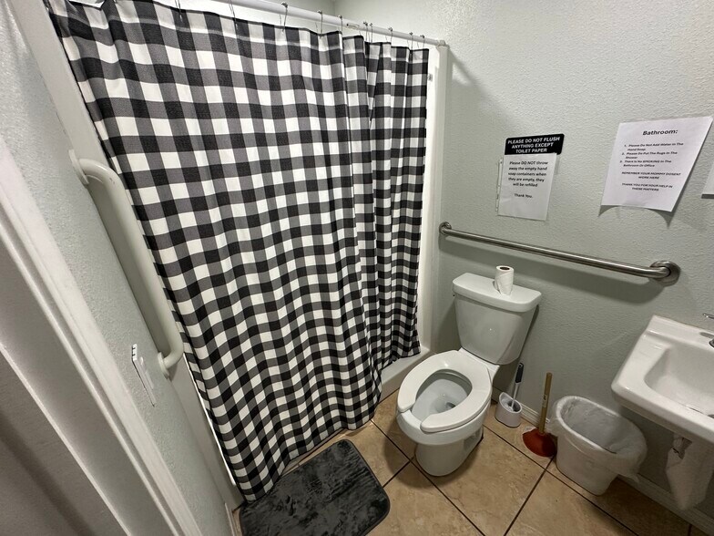 More Photos Of 2116 Highway 77 S, Davis Trailer Camper Park For Sale