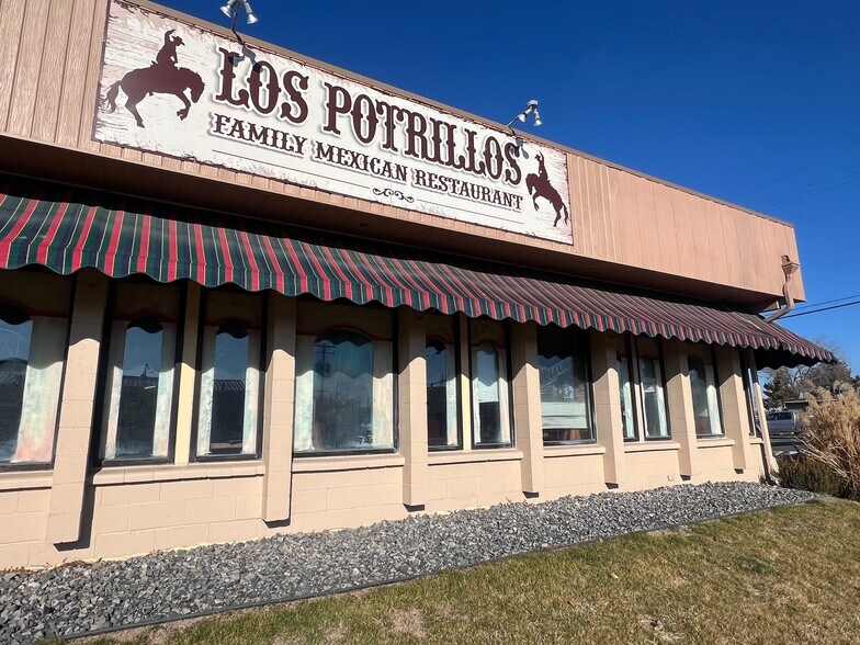 More Photos Of 49 NW 1st St, Ontario Freestanding For Sale