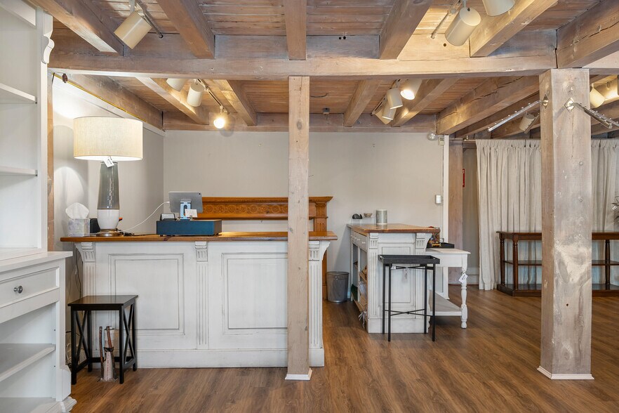 More Photos Of 2049 Post Rd, Wells Storefront Retail Office For Lease