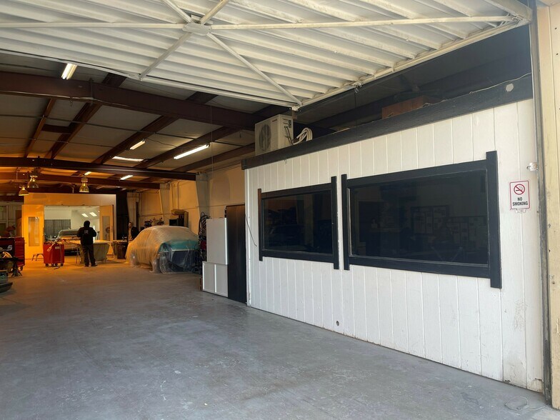 More Photos Of 401-409 N E St, Madera Warehouse For Sale